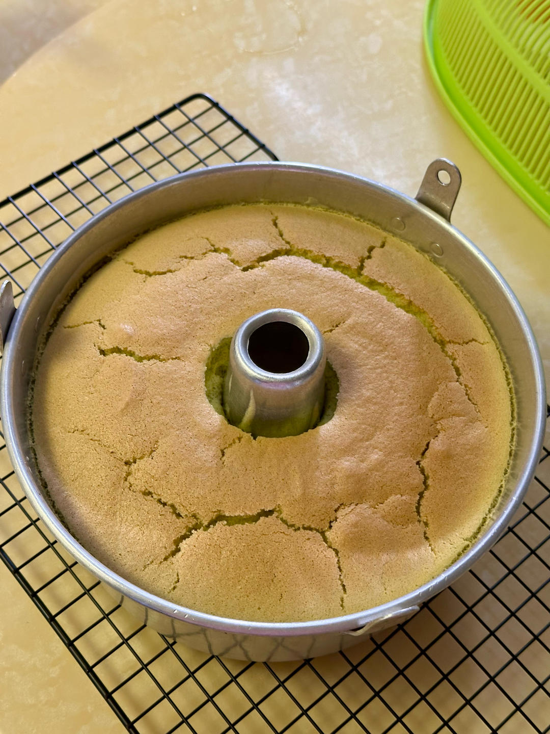 椰香斑斓戚风蛋糕