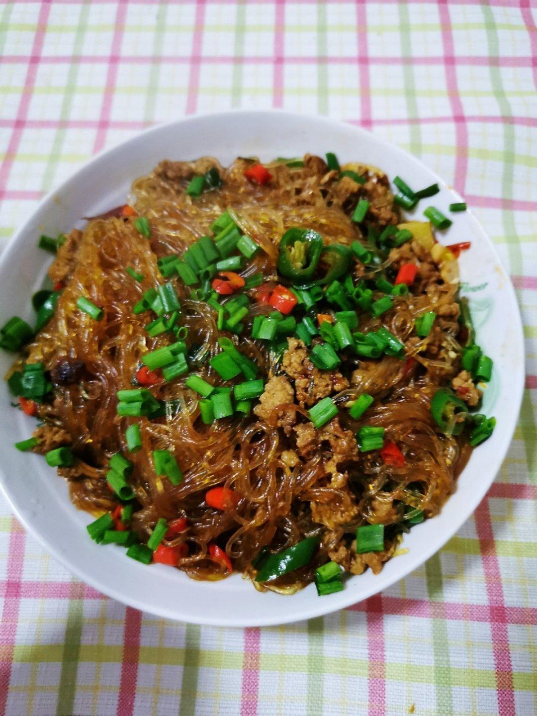 蚂蚁上树