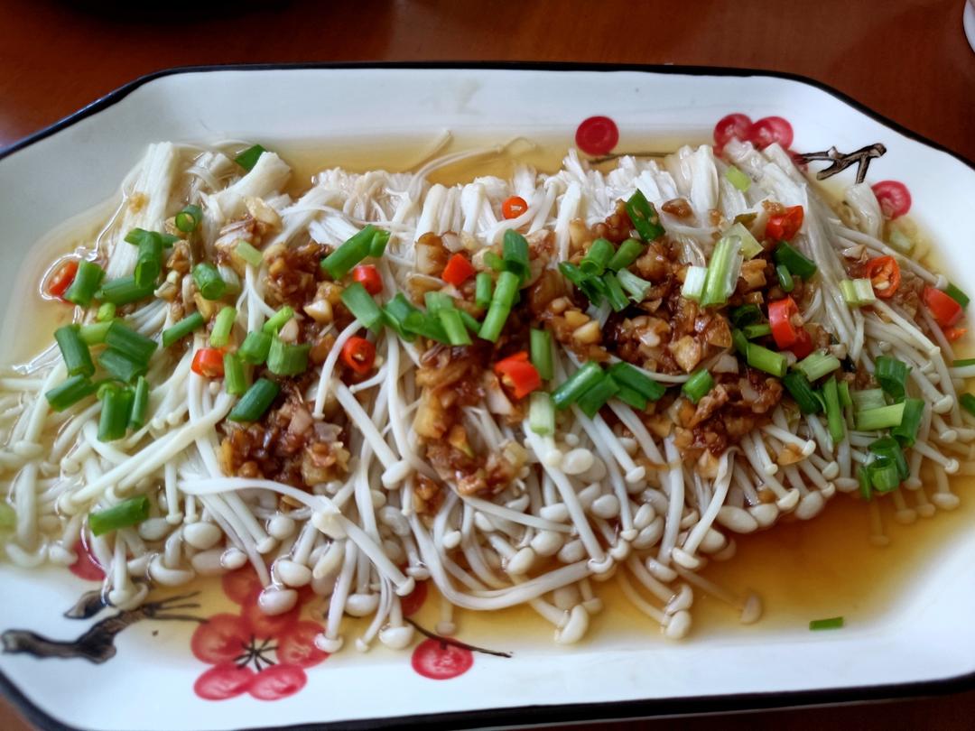 蒜蓉金针菇，简单快手的下饭神菜