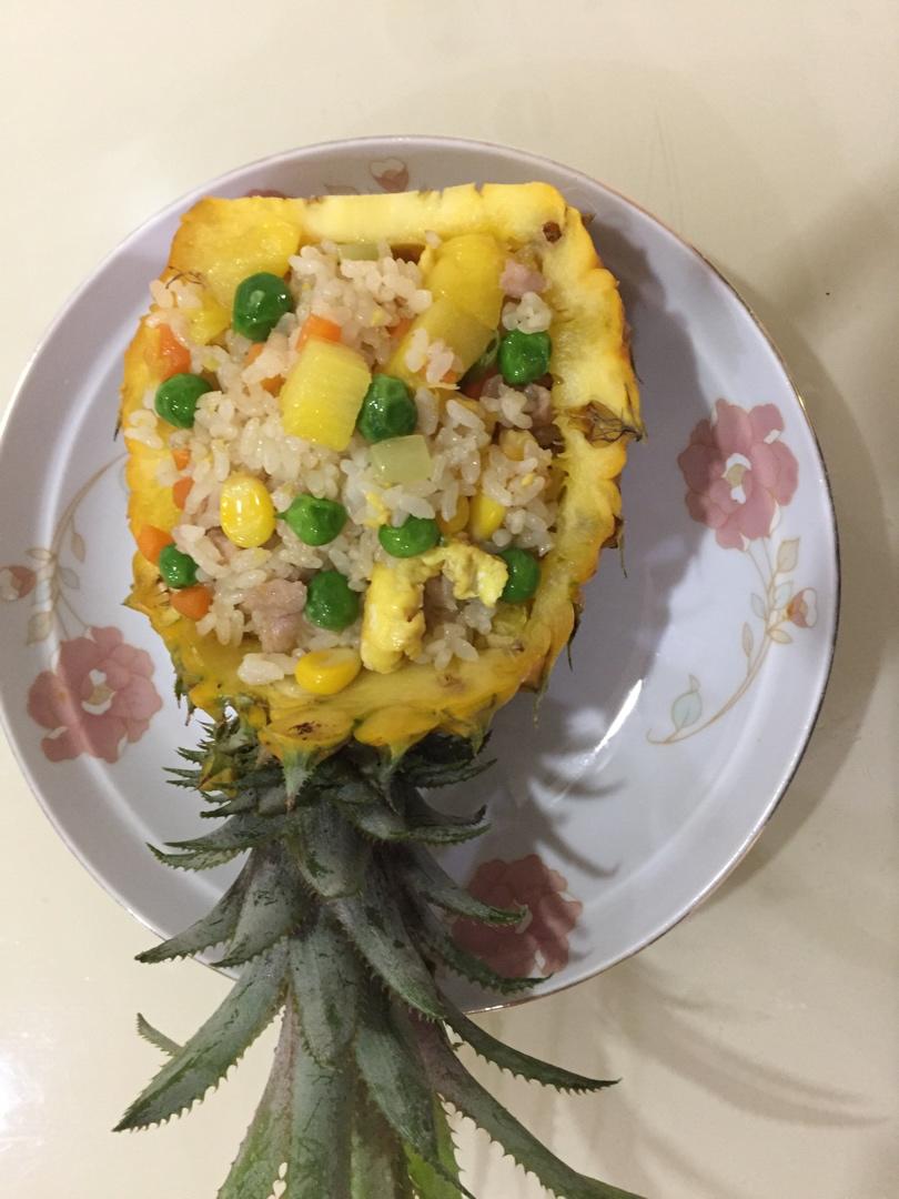 虾仁菠萝炒饭