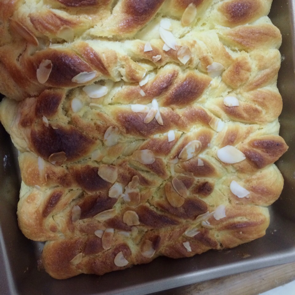 杏仁奶油软排包