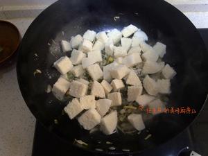 山西酸菜焖馒头的做法 步骤5
