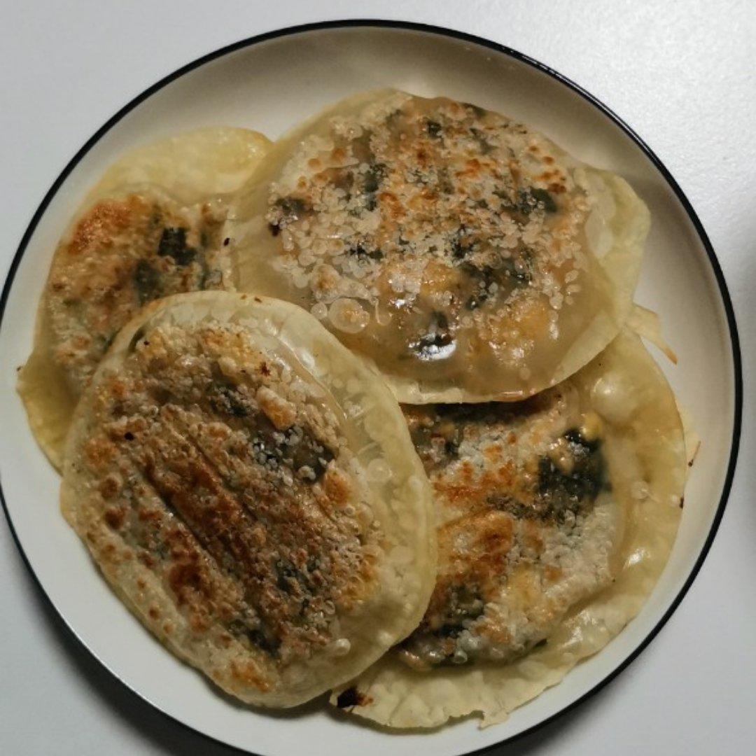超快手韭菜盒子！用饺子皮就能做！