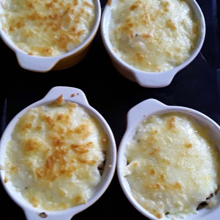 海鲜焗饭 Seafood Fried Rice with Cheesy Topping