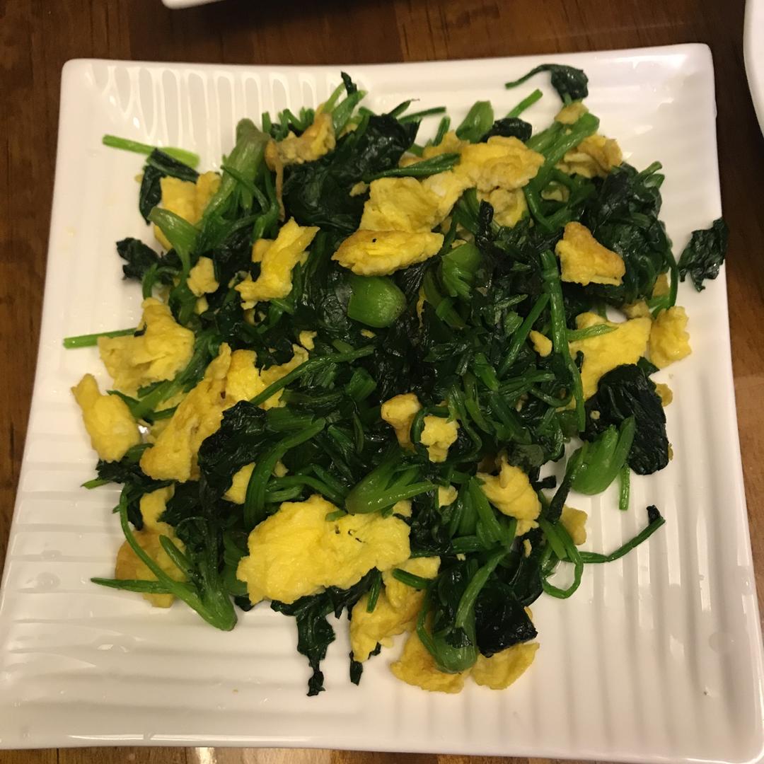 菠菜炒鸡蛋