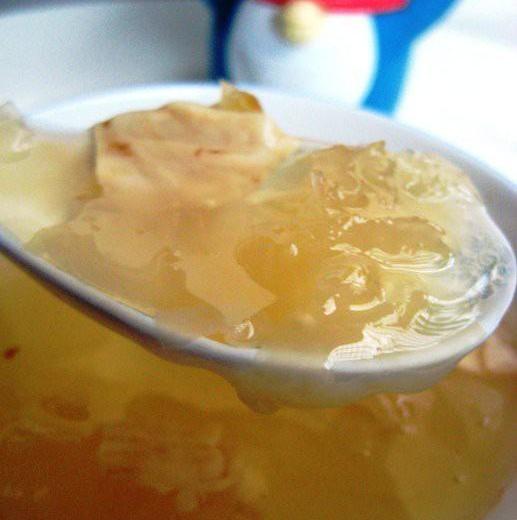 冰糖银耳花胶汤的做法