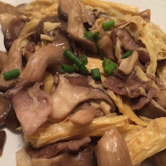 平菇炒肉