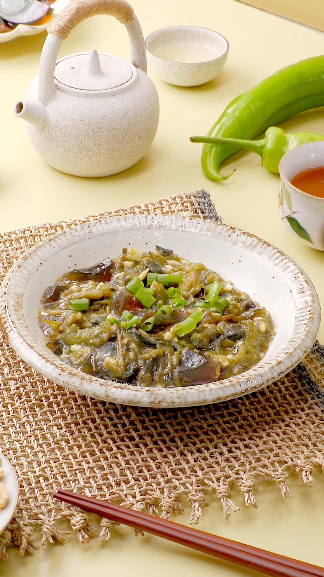 空气炸锅辣椒擂皮蛋的做法