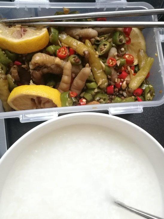 停不下来的秘制凉拌鸡爪