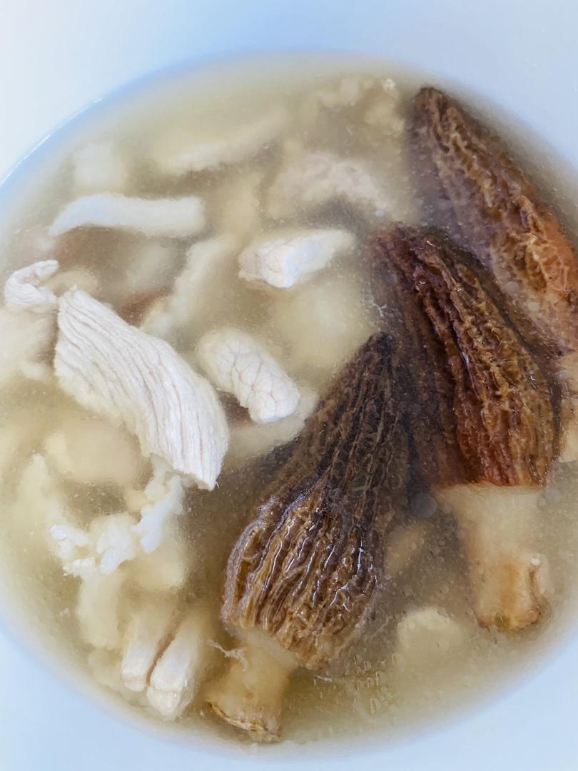 羊肚菌瘦肉汤