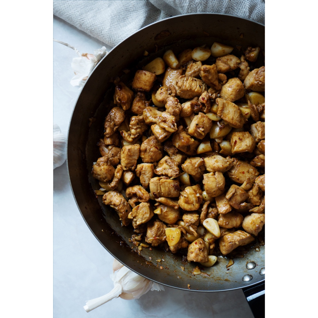 蒜香黑椒鸡丁（鸡胸肉也绝对软嫩多汁）