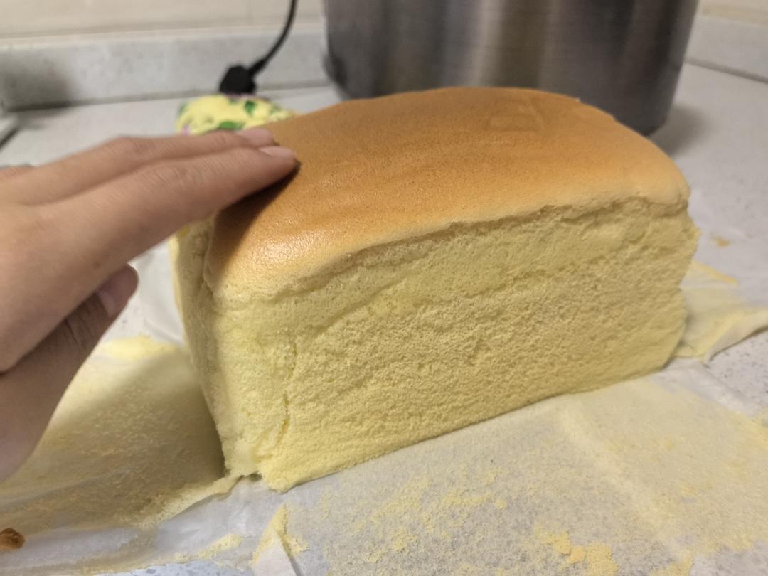 堪比柯基屁股
爆浆芝士🧀古早蛋糕