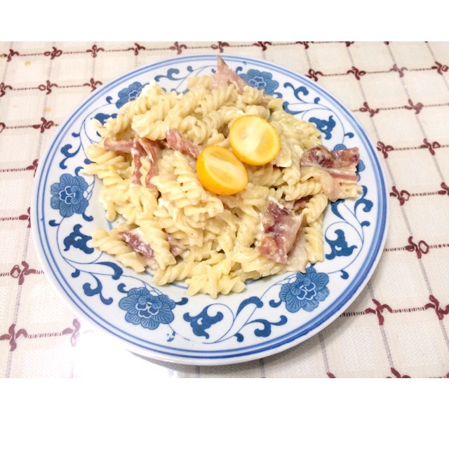 超简单的奶汁培根意面Carbonara