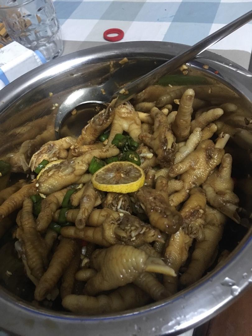 停不下来的秘制凉拌鸡爪