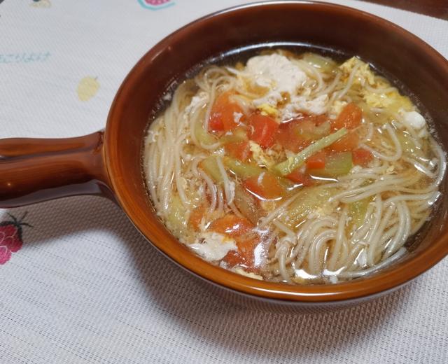 10分钟搞定的汤面条 简单又温暖 可做为儿童辅食