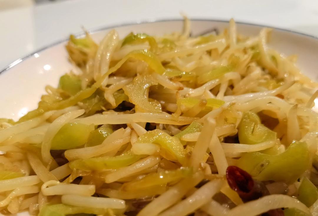 爆炒绿豆芽