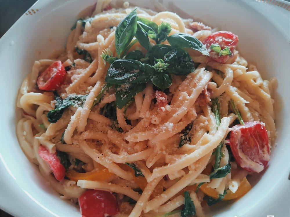 白汁培根鸭胸意粉