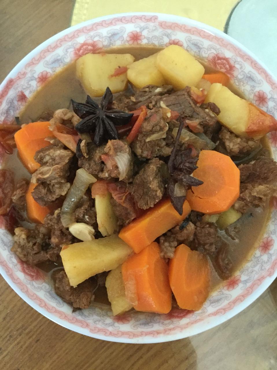 红烧牛肉土豆 （独家秘制）