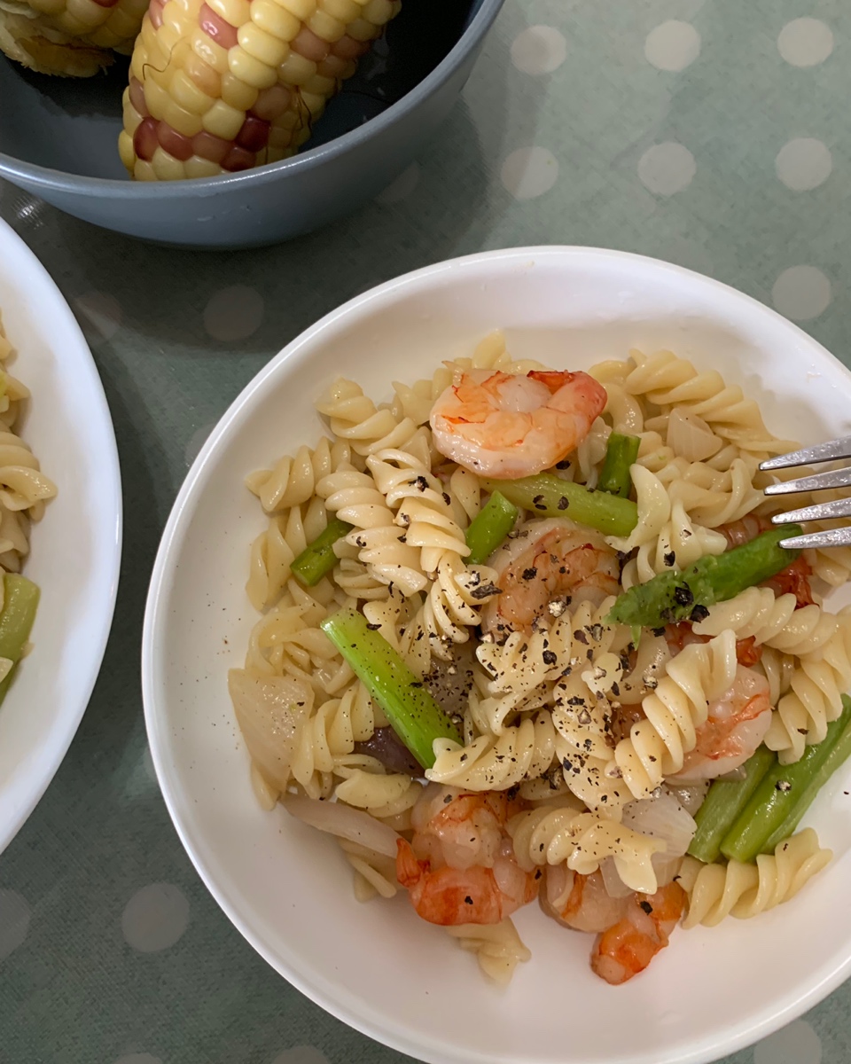 健康午餐/晚餐食谱 | 芦笋大虾豌豆番茄意面