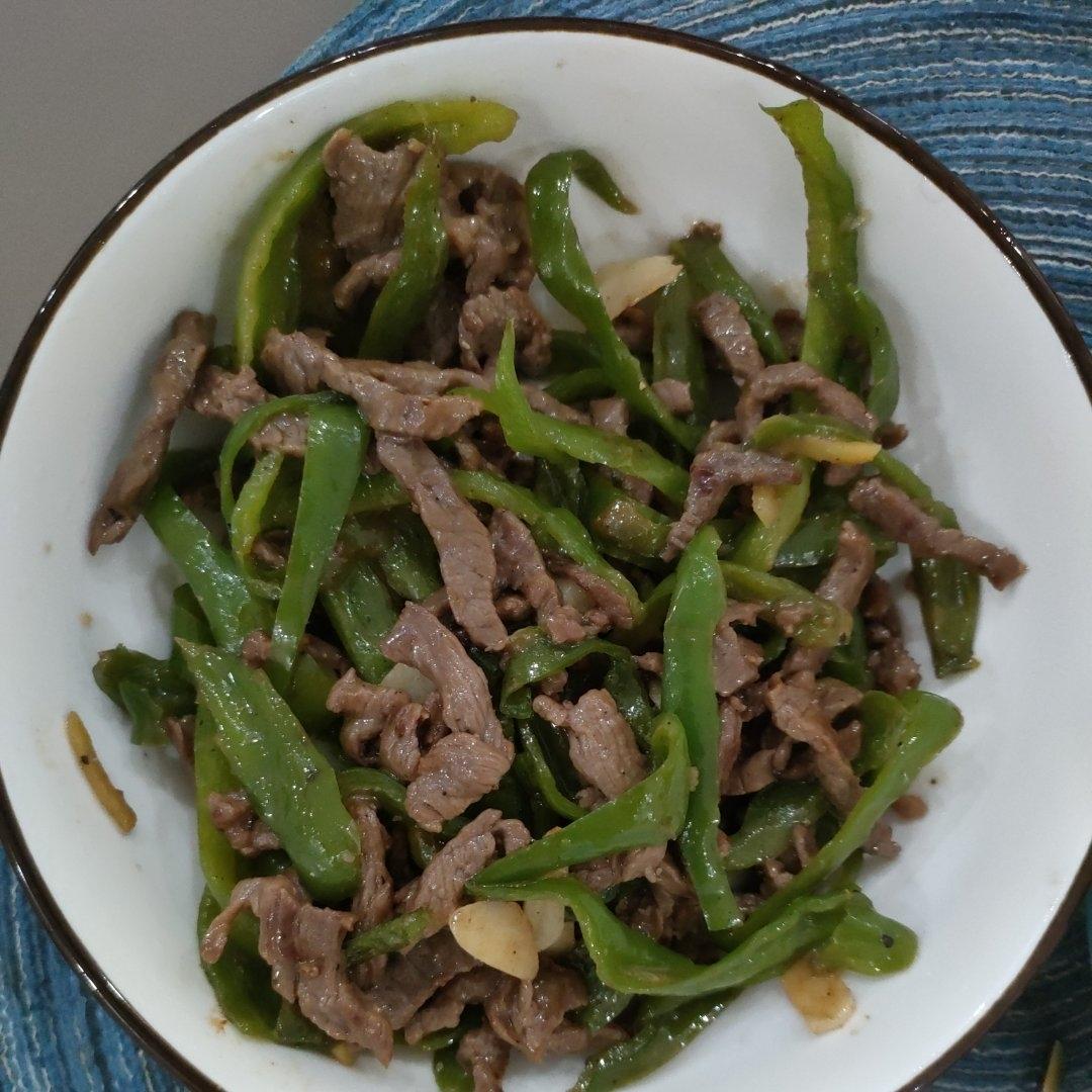 小炒青椒牛肉丝