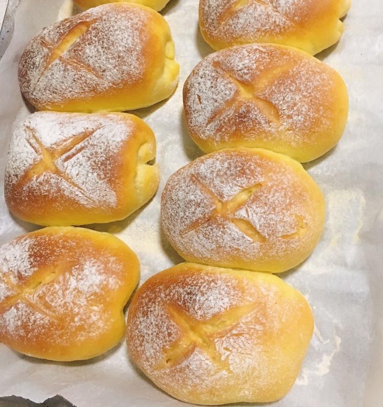 超软牛奶小面包