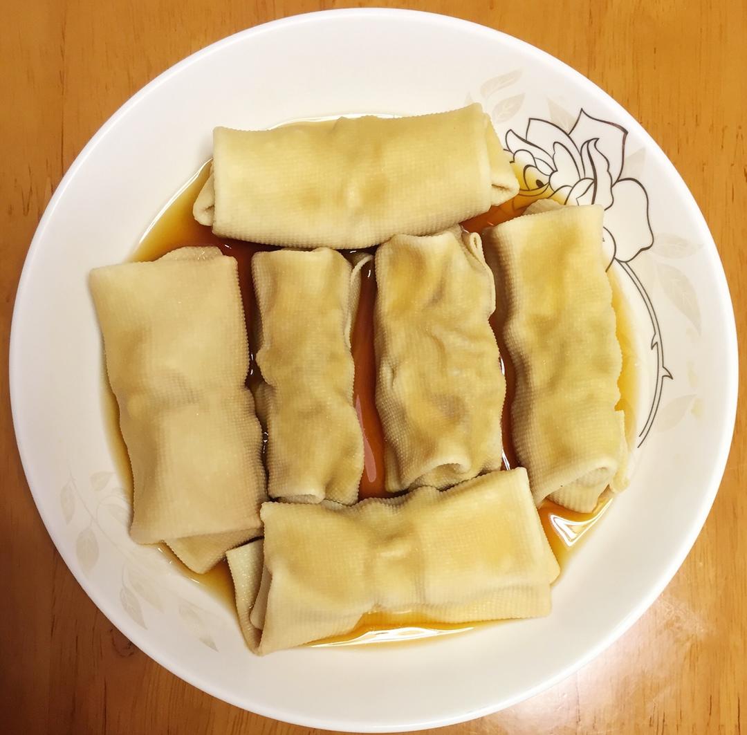 游泳的蝴蝶做的鲜肉开洋千张包子