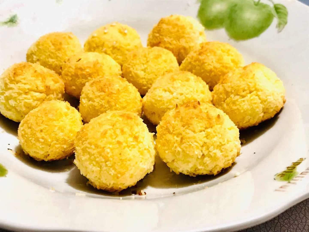 香酥芝麻椰丝球（方便携带大人儿童孩子爱吃的零食小点心）