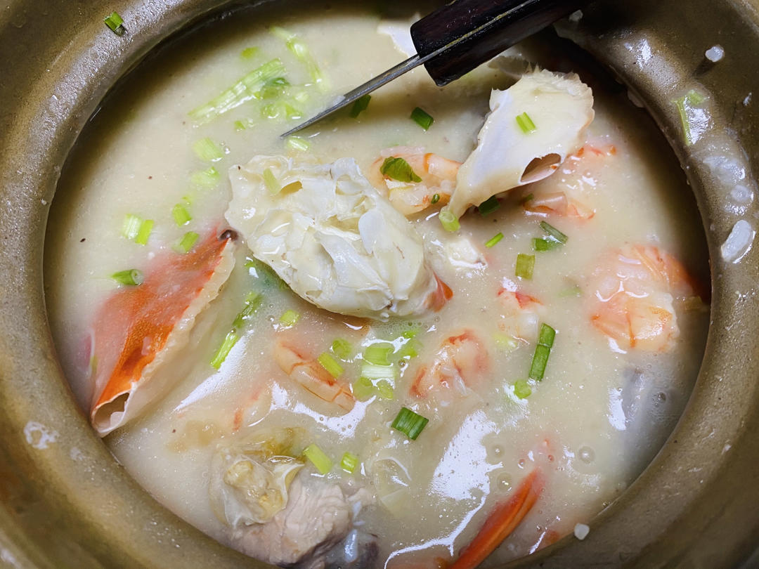 dandy颜做的海鲜粥潮汕砂锅粥