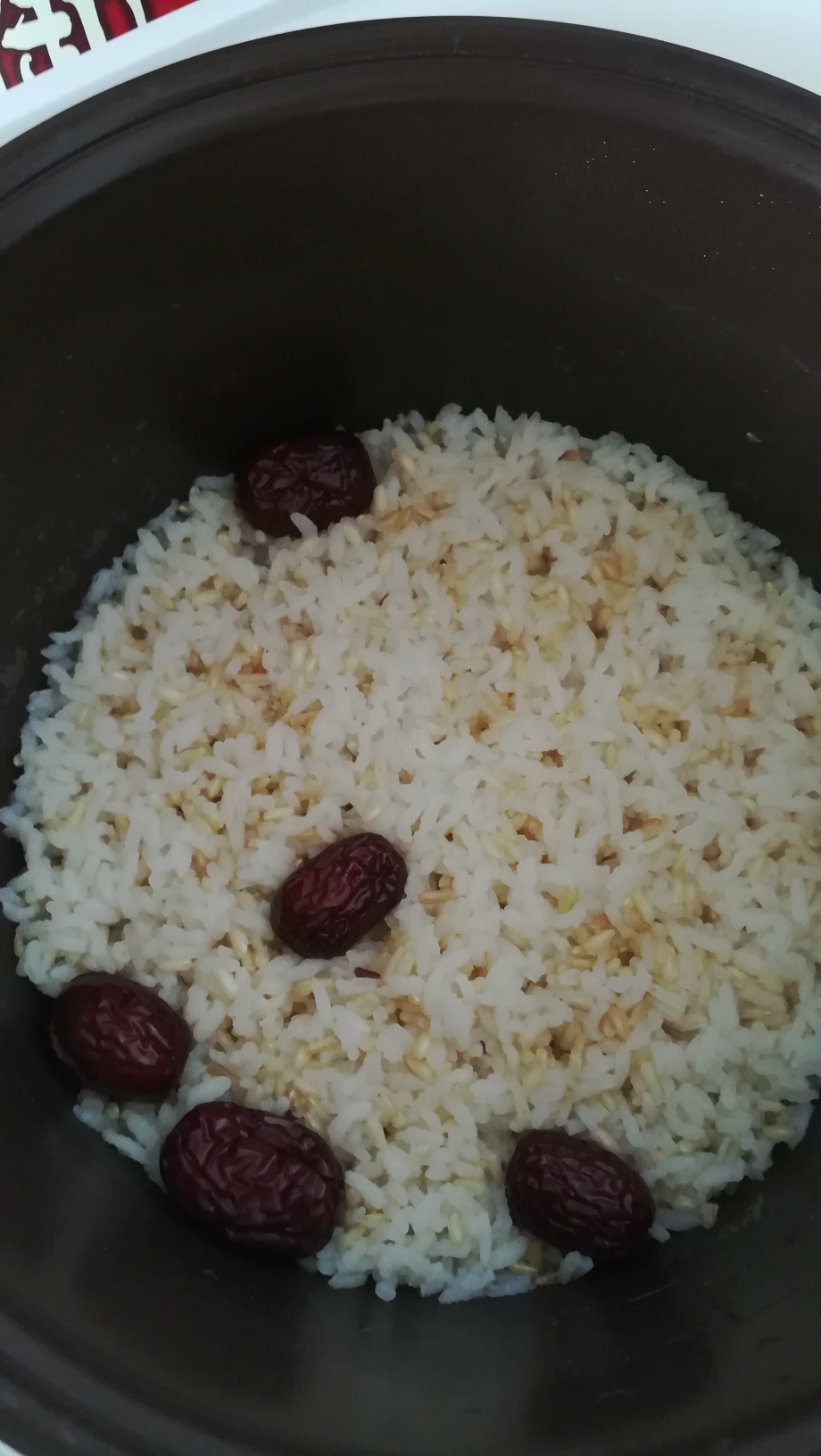 营养枣香糙米饭的做法