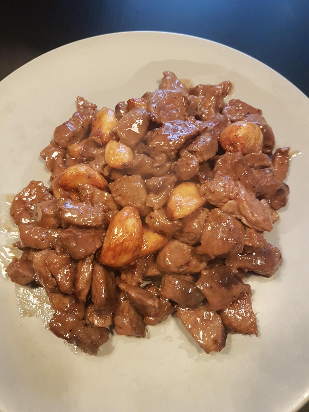 黑蒜子牛肉粒