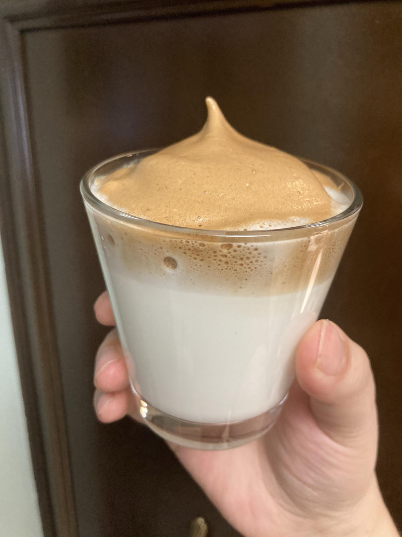 最近超火的泡沫咖啡奶盖☕️又名“4000次咖啡”