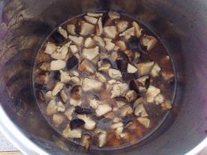 豉汁香菇鸡肉焖饭的做法 步骤11