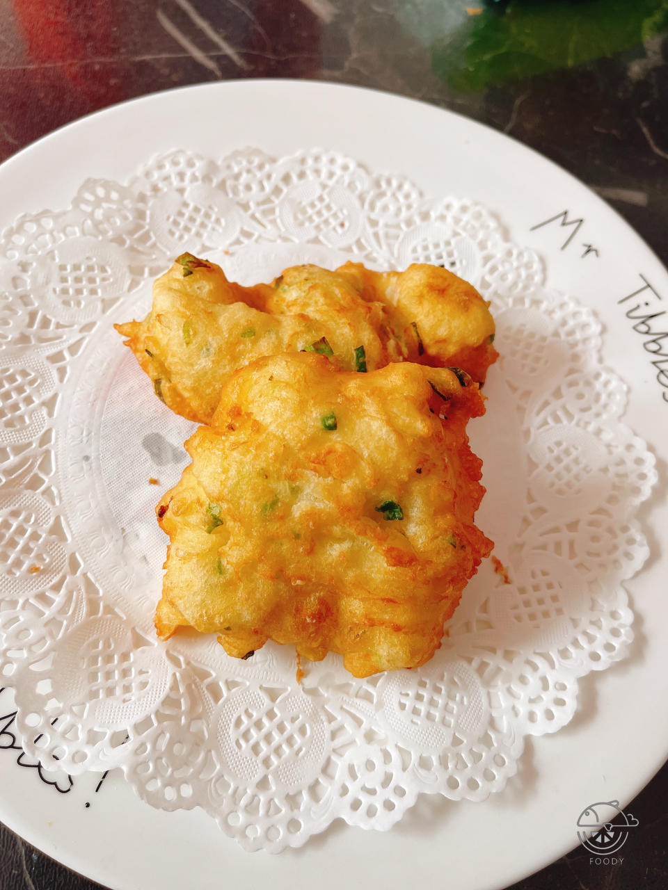 味道媲美早餐店的葱香炸油饼 外酥里软凉了不硬 附细节视频详解