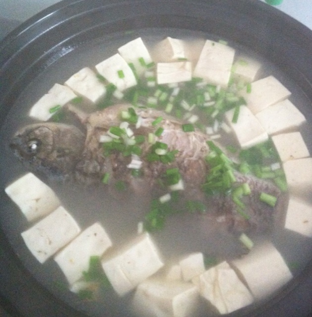 鲫鱼豆腐汤