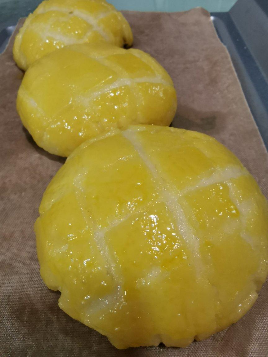 好吃到炸裂的港式菠萝包（附带制作酥皮的小视频）