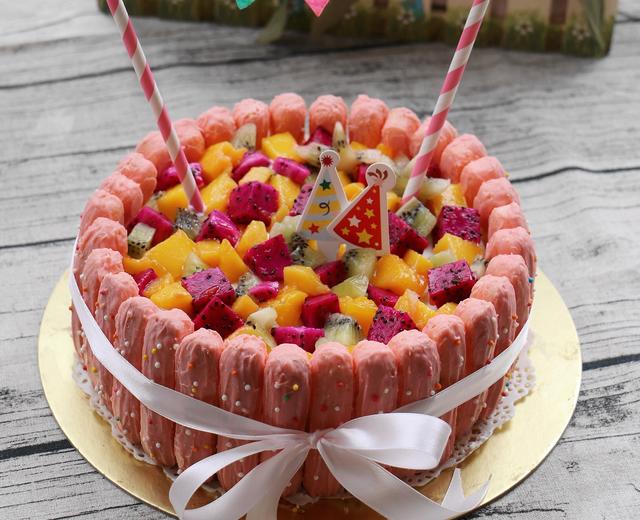 鲜奶水果生日蛋糕（树桩蛋糕）的做法