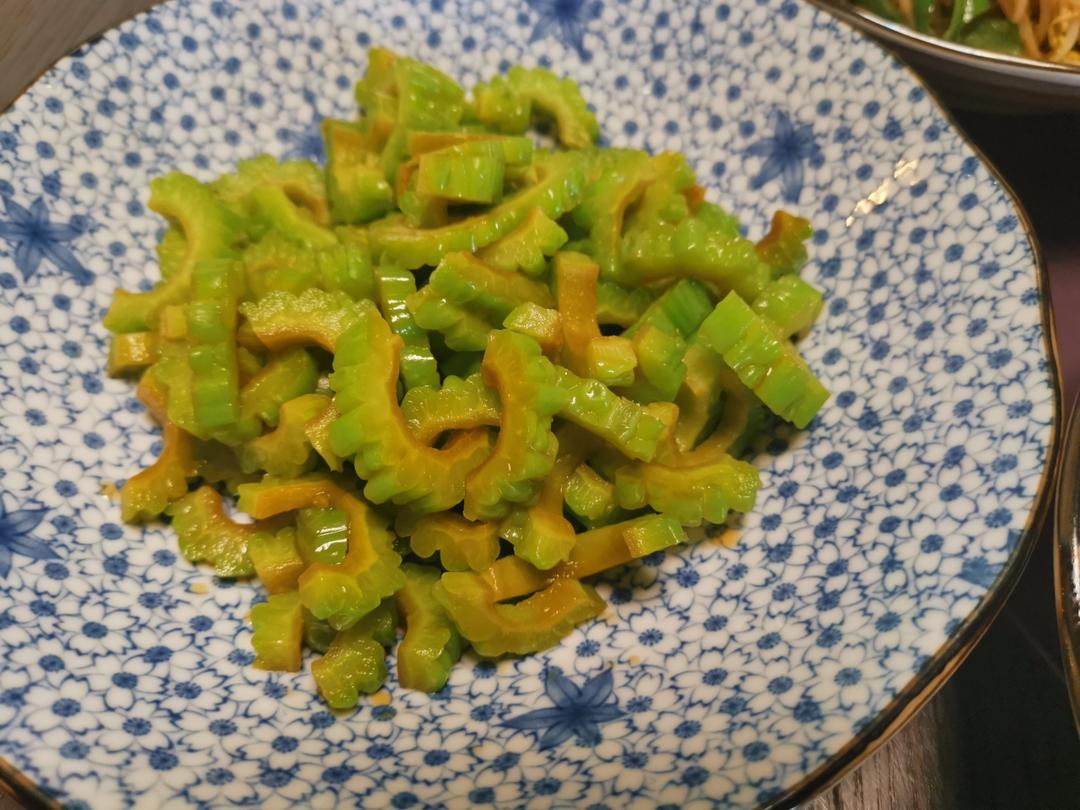 凉拌苦瓜（减脂肪，脆爽可口）