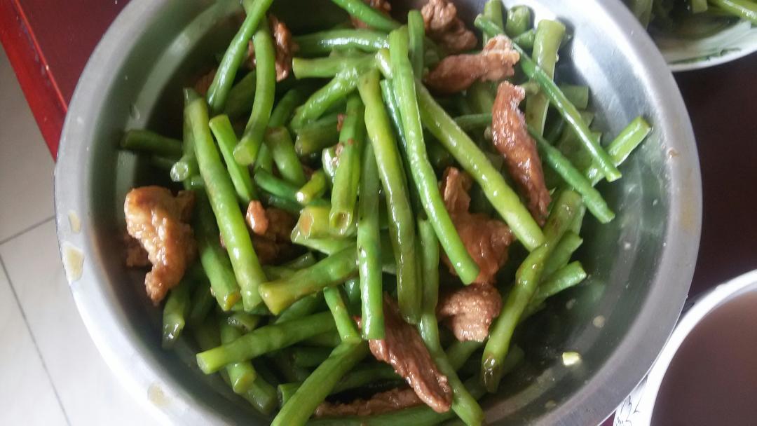 豆角炒肉丝