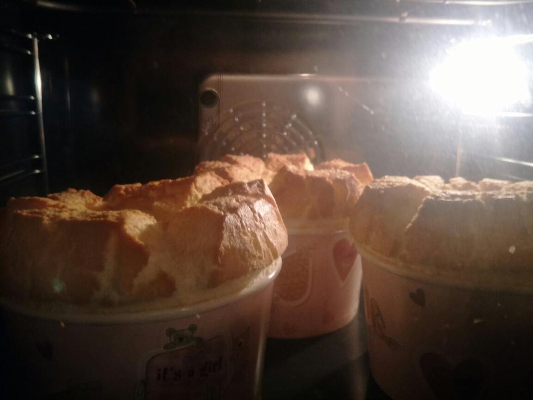 经典戚风——拜拜蛋糕（中空、圆模均可）