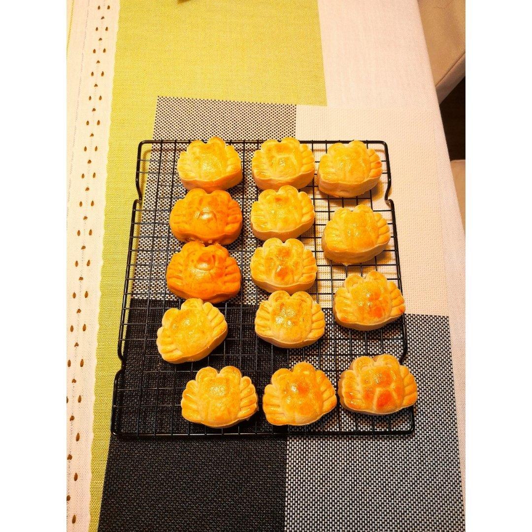 浓浓奶香味的奶酥皮月饼