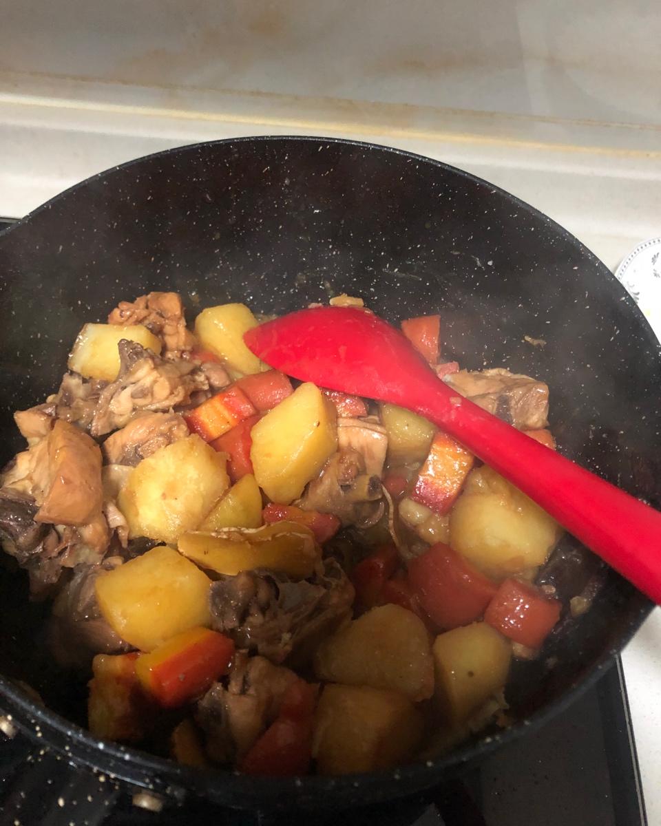 土豆烧鸡（非常下饭哦~）