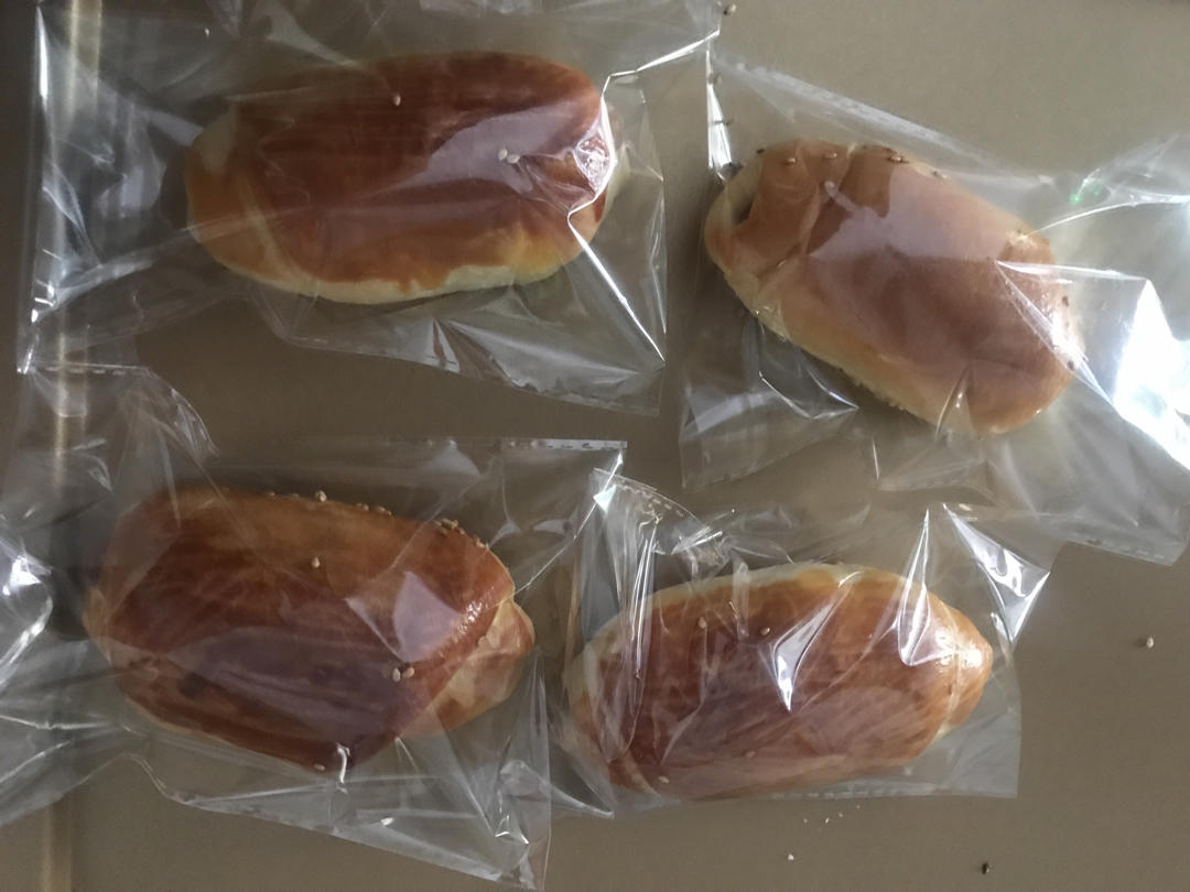 早餐肠仔包-90分钟超快手香肠面包教程