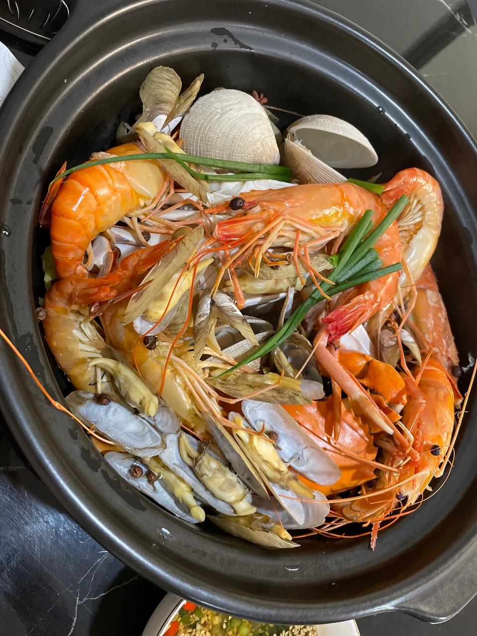 砂锅干焗海鲜的做法