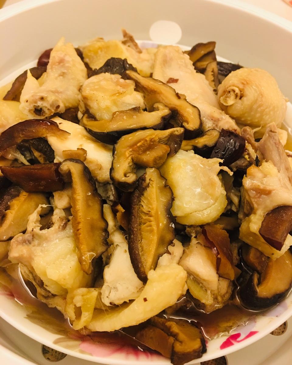冬菇红枣蒸鸡