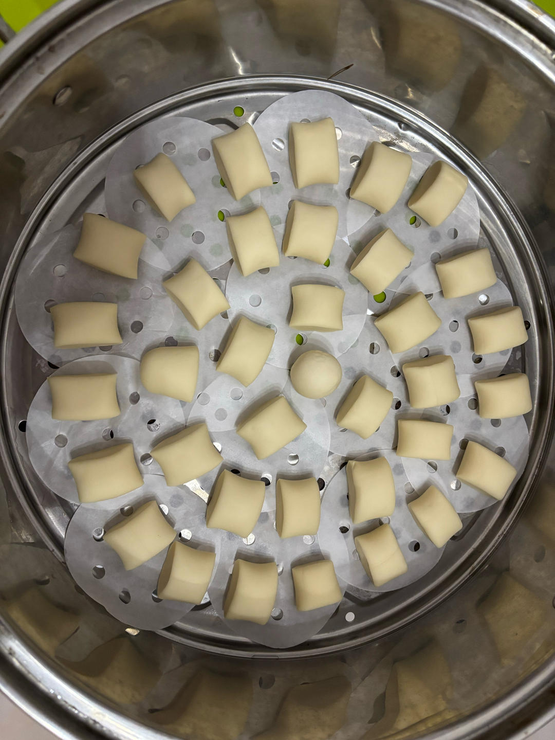 一发奶香小馒头，口感特别好！