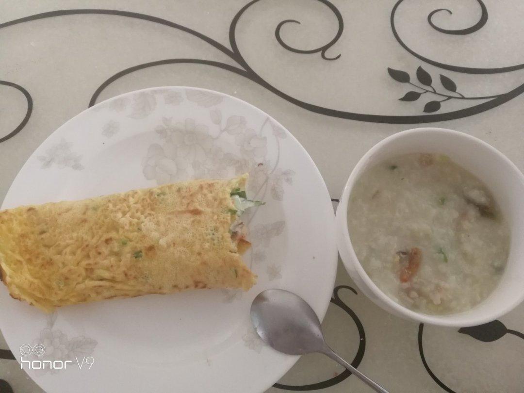 养胃皮蛋瘦肉粥（快手早餐 手残党必备～）