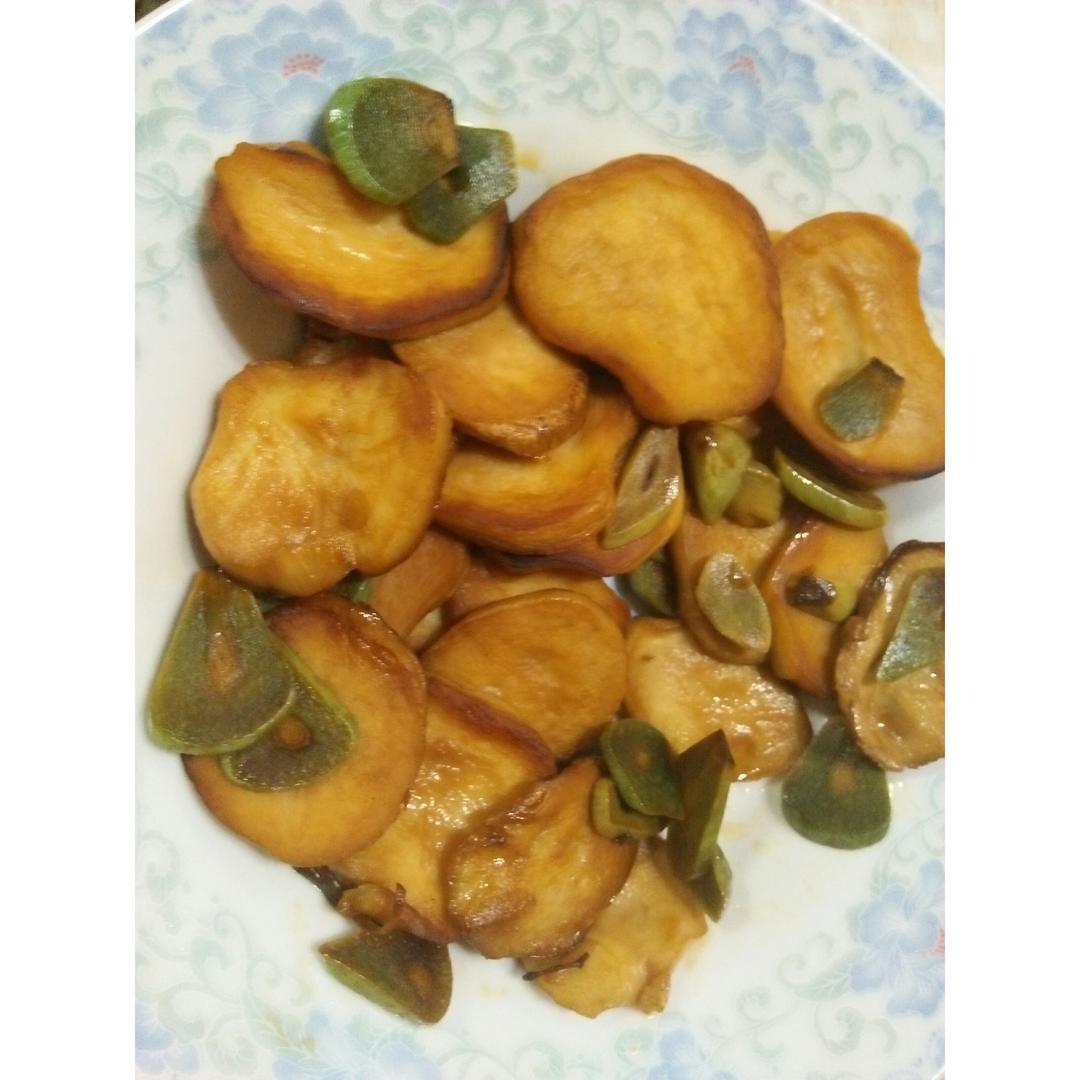腊八蒜炒杏鲍菇