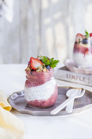 莓果奇亚籽酸奶布丁. Berries Chia Pudding Parfait.的做法 步骤8