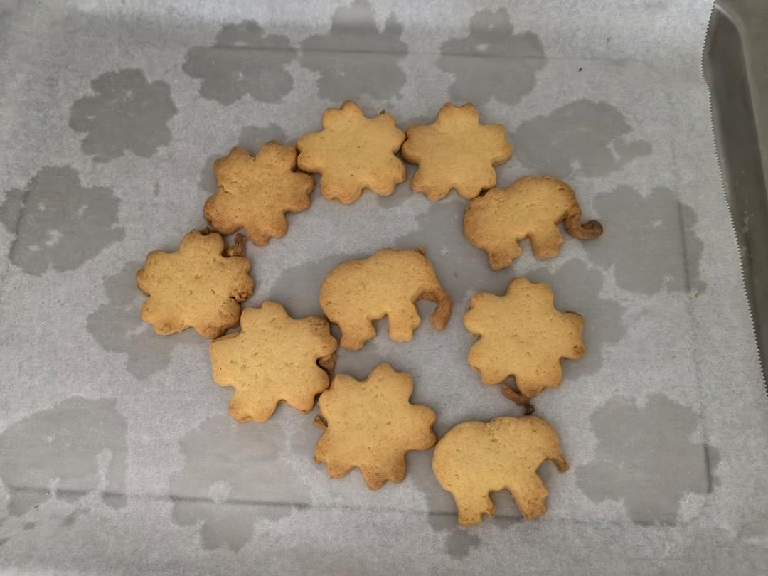 小朋友们超爱的卡通小饼干