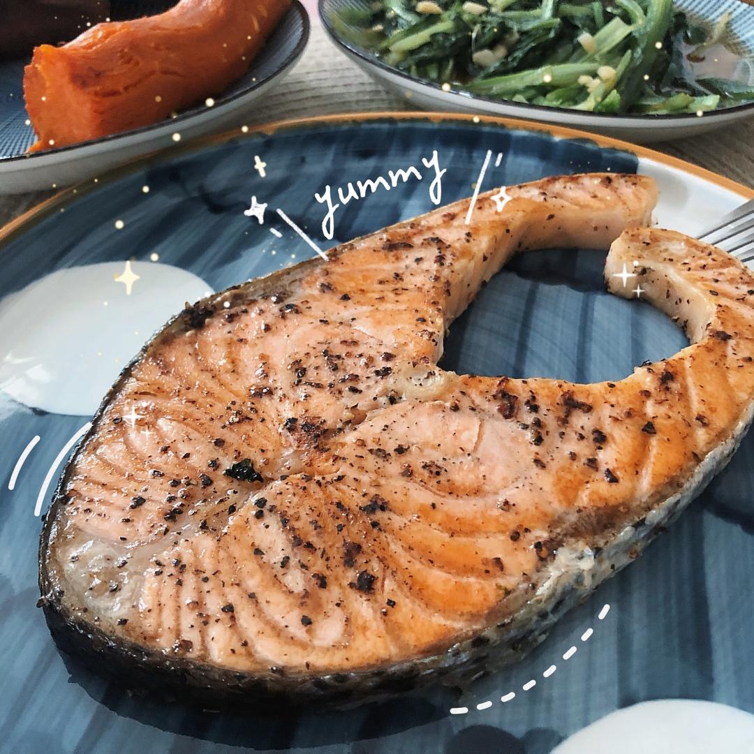 无油香煎三文鱼